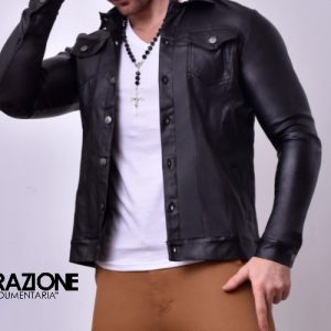 Campera Bengalina entallada con botones