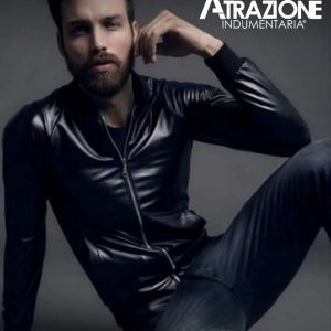 Campera engomada elastizada entallada