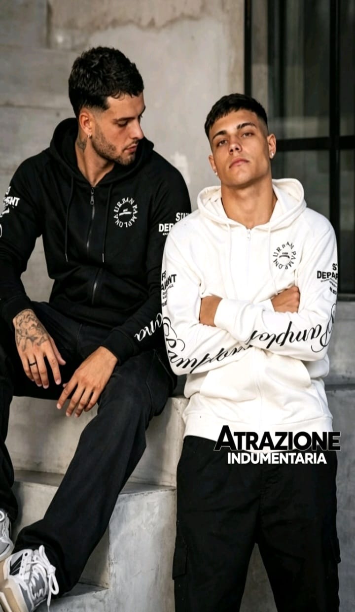 Campera de friza con capucha